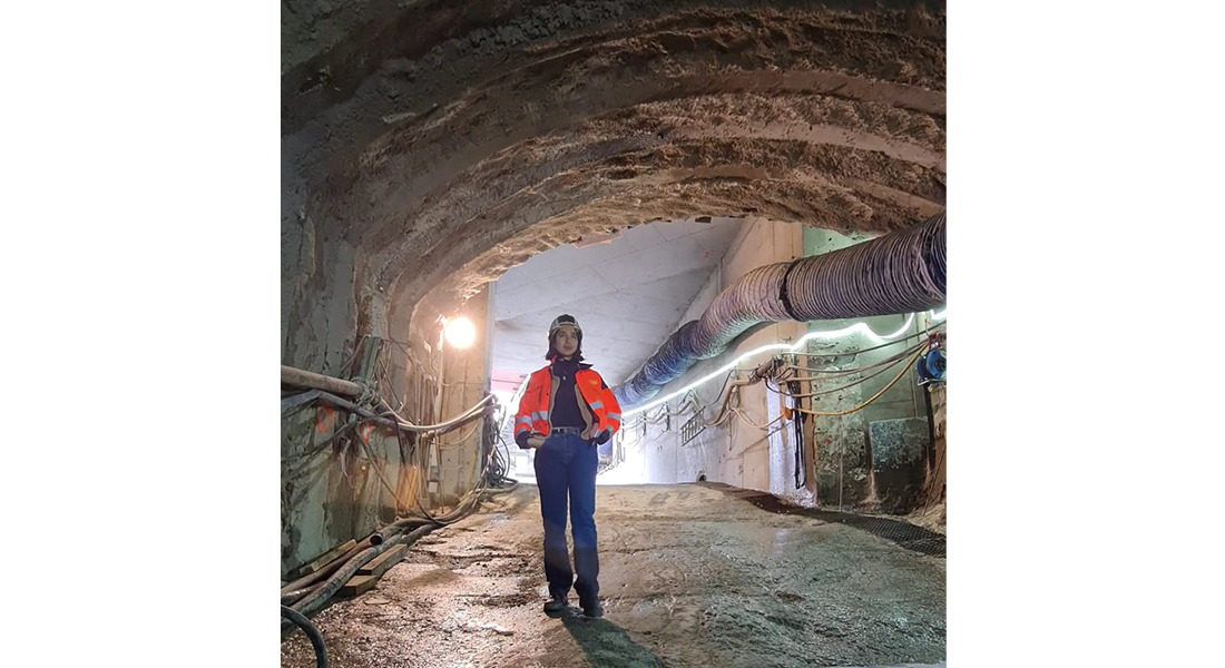 Une étudiant dans un tunnelier (chantier pour construire un tunnel) à Lyon