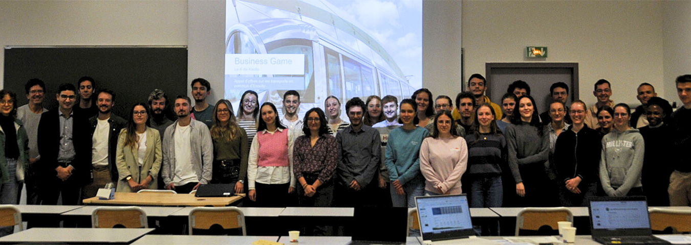 L’ensemble des participants, avec les intervenants 